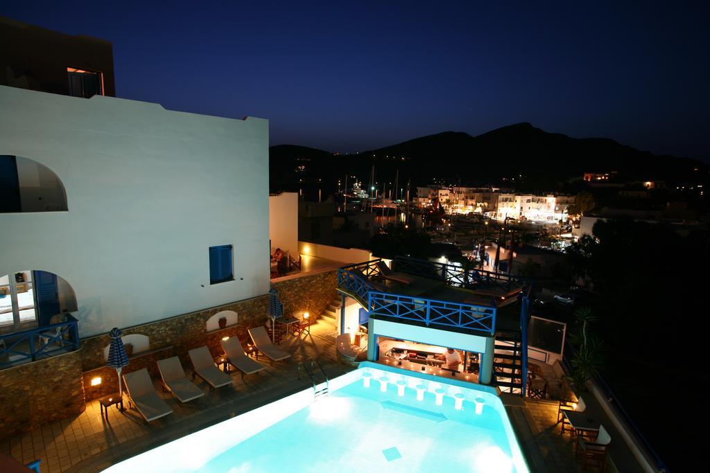 Poseidon Hotel Chora  Buitenkant foto