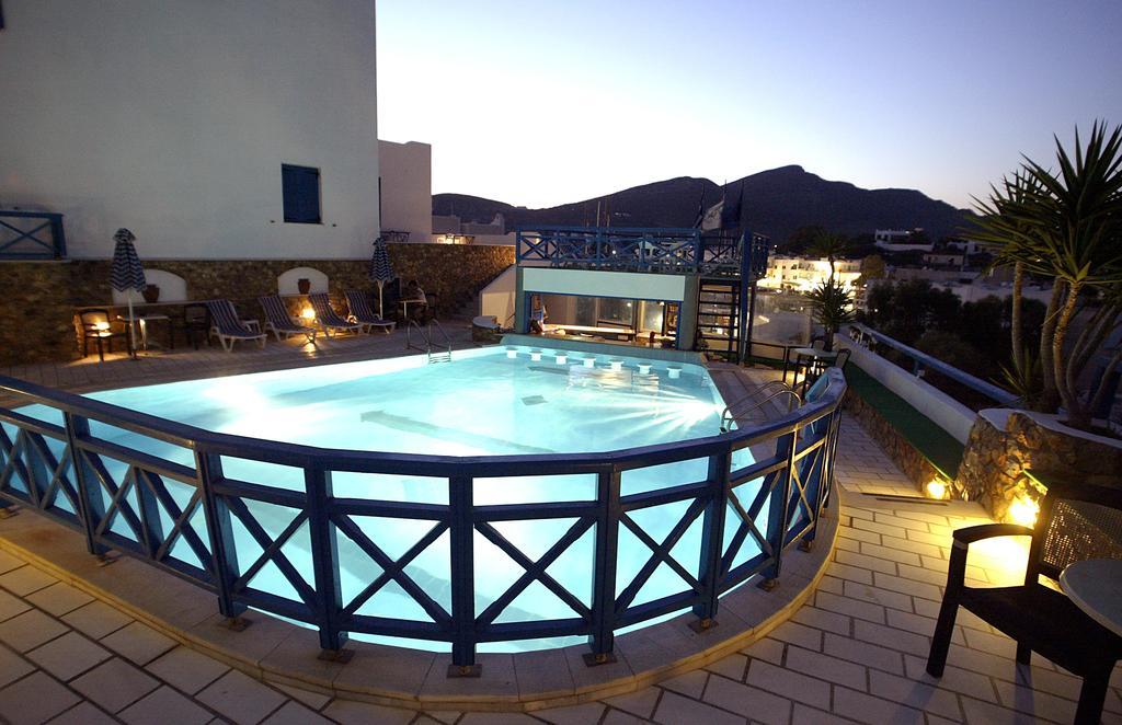 Poseidon Hotel Chora  Buitenkant foto