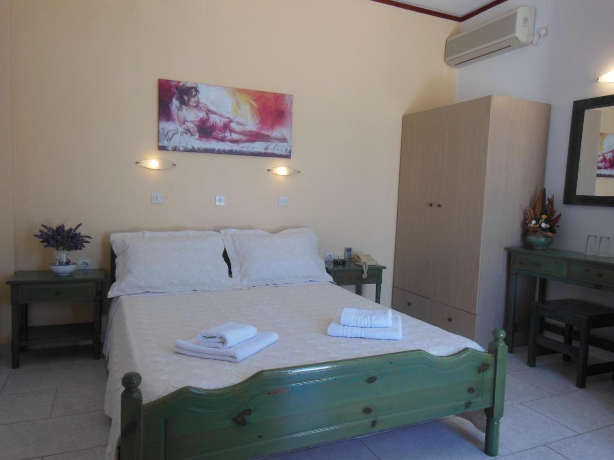 Poseidon Hotel Chora  Kamer foto
